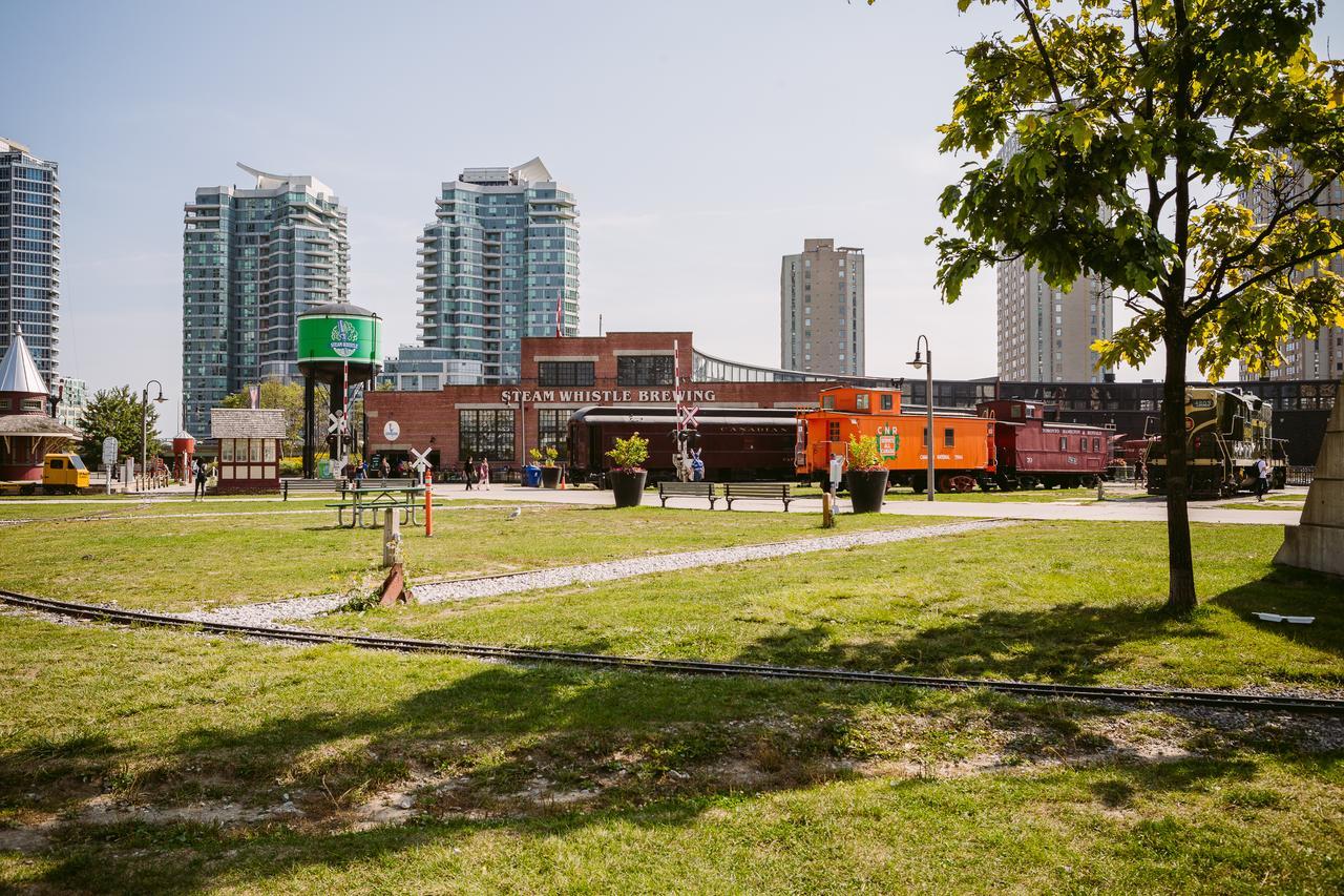 Cityscape Condo In Fort York トロント エクステリア 写真